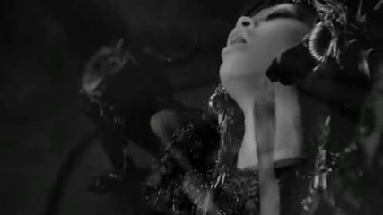Rihanna - Rockstar 101 ft Slash 