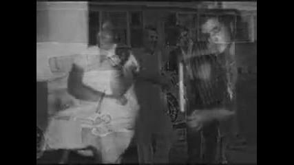 Elvis Presley - Mama liked the roses