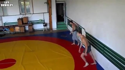Тоя се метна като мечка в езеро - Смях