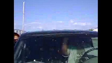 Басс Сила прави Луди Прически