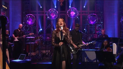 Florence + The Machine - No Light, No Light (live on Snl)