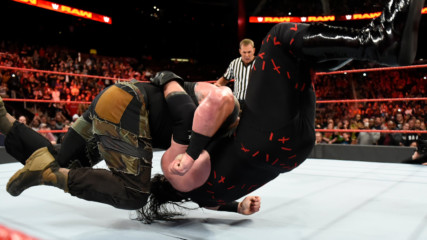 Braun Strowman drives Kane through the ring: Raw, Nov. 13, 2017