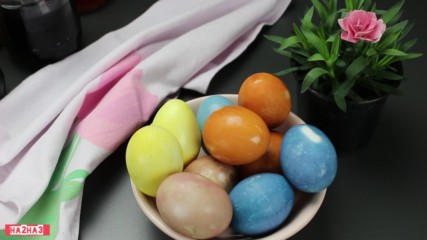 Великденски яйца с растителни бои