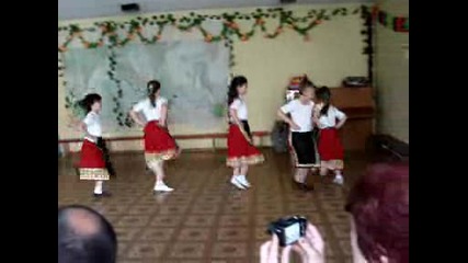 Народни танци в 55 Одз Иглика