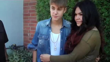 Джъстин с фенове в Лос Анджелис - 01.09.2012