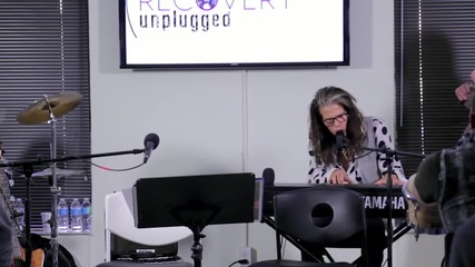 Steven Tyler Рerforms " Dream On " at Recovery Unplugged Drug Rehab Center