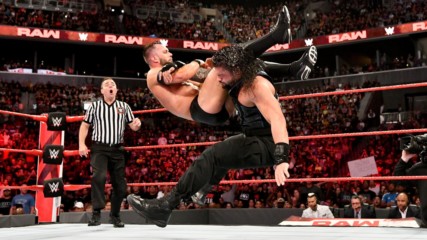 Roman Reigns vs. Finn Bálor - Universal Championship Match: Raw, Aug. 20, 2018