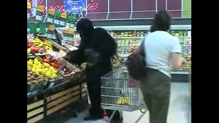 Горила в магазин