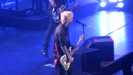 Green Day - Paranoid [live]
