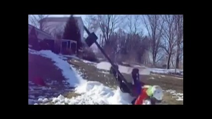 Сноуборд в двора смях