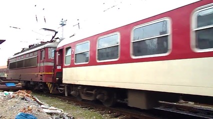 44 100 заминава с Бв5611 от гара София.
