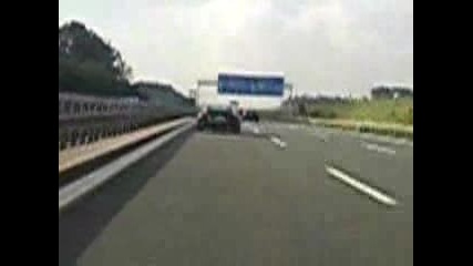 Idiot Chasing Audi R8