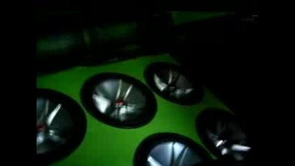 12-15 kicker_comp_vr
