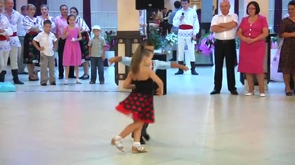 Невероятни малки танцьори