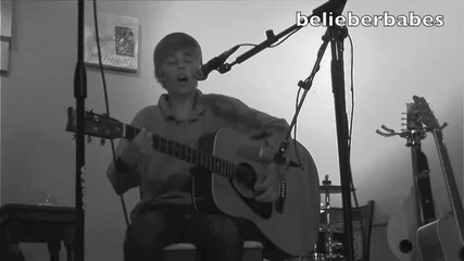 12 годишния Justin Bieber пее I Will Be във Станфорд, Канада 