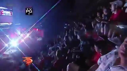 Nikki Bella (with Brie Bella) vs Jillian Hall