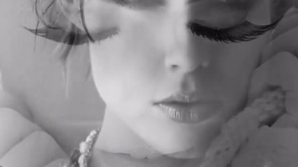 Rе М- Everybody hurts ( Всеки го боли)