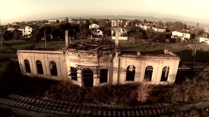 Тъжната история на Царската Жп гара в Казичене заснета с дрон