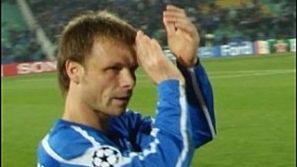 Елин Топузаков