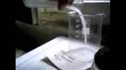 химични опити - - - карбонатизиране на бистра варна вода 