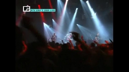 Muse - Uprising (live)