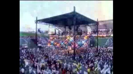 Nicole Scherzinger Sings The National Anth