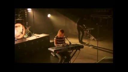 Paramore - We Are Broken