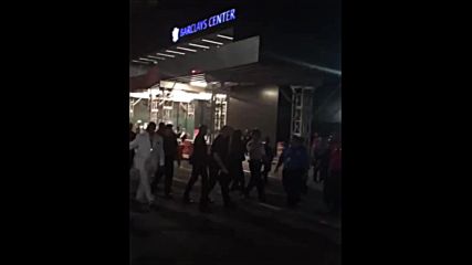 Selena tricking the bodyguards to meet fans