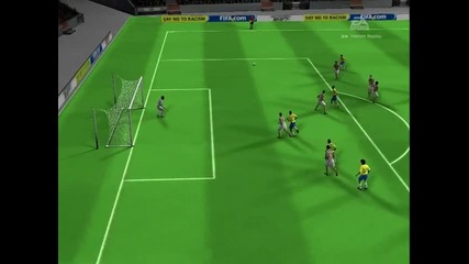 Красив гол на Kaka от пряк свободен удар на Fifa 10 