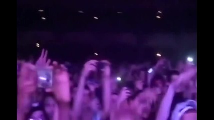 B.o.b. ft. Hayley Williams - Airplanes