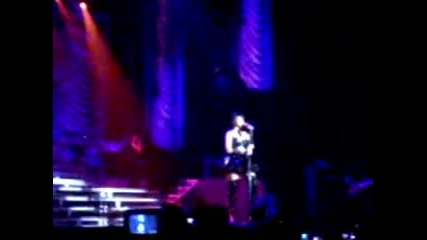 Rihanna - Rehab (live)