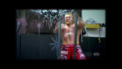 Brock Lesnar тренира