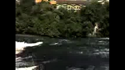 Водопадът Rheinfal 3