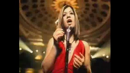 Kelly Clarkson - A Moment Like