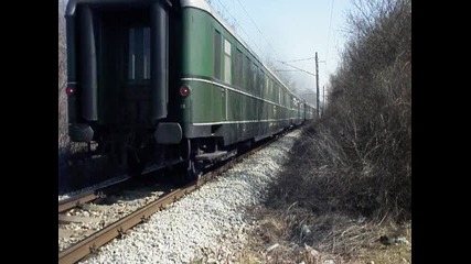Влак с парен локомотив 01.23 