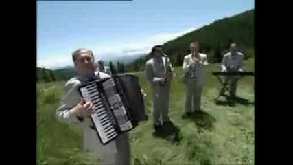 Чие е това стадо - Виевска фолк група