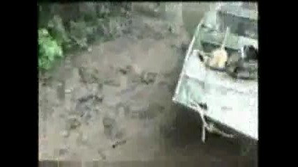 Ето така се лови риба с ръце 