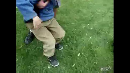 не е лесно да си тъп