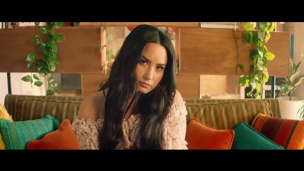 Clean Bandit feat. Demi Lovato - Solo (official Video)