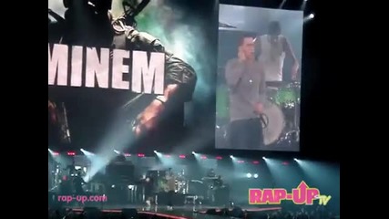 Здраво Представяне .. Eminem Performs Lose Yourself Live in Los Angeles 