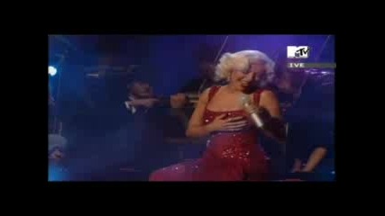Christina Aguilera - Hurt (live).