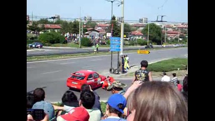 рали Русе 2009 {10.05.} черана лада не можа да вземе завоя и отпадна