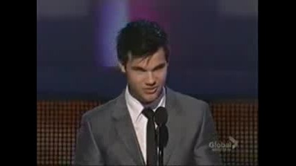 Taylor Lautner Wins Breakout Movie Actor Award At People s Choice Awards 2010 
