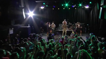 Santigold Performs With Andy Samberg's 'shy Ronnie' - Samsung Mobile Usa