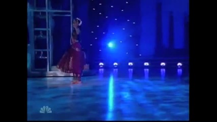 Митхили Пракаш танцува Бхаратанатям