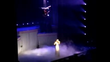 Mariah Carey - Angels cry ( Angels advocate tour ) Montreal feb 4, 2010 