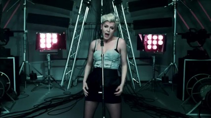 Robyn - Dancing On My Own 