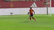 Микел Оярсабал покачи на 3:0 за Испания с втория си гол в мача
