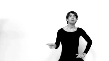 Бг Субс Joe Jonas Dances to Single Ladies Високо Качество !