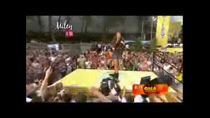 Miley Cyrus - 7 Things (live In New York)